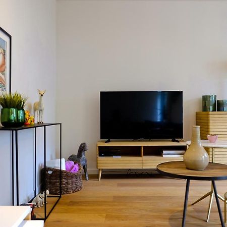Modern Appartment In The Heart Of Gent Bagian luar foto