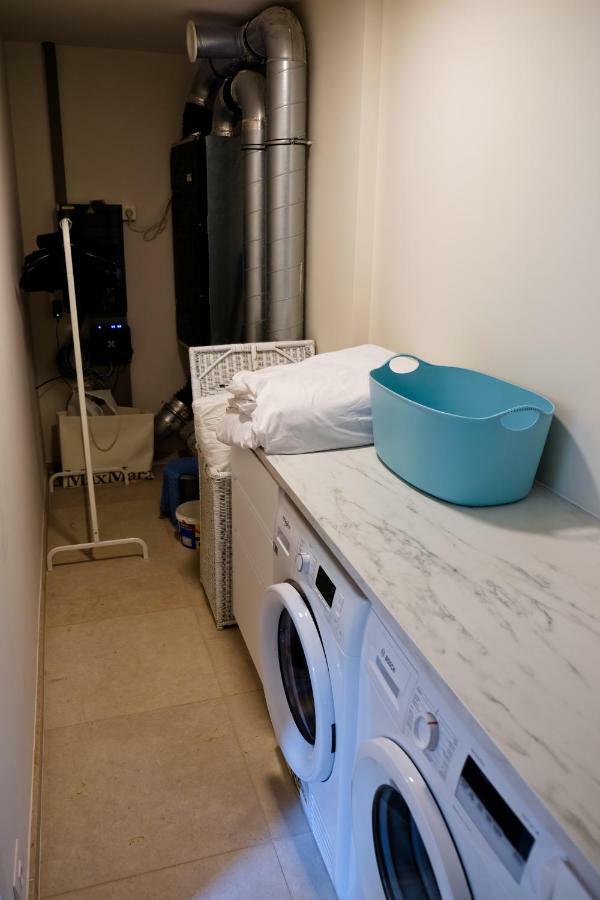 Modern Appartment In The Heart Of Gent Bagian luar foto