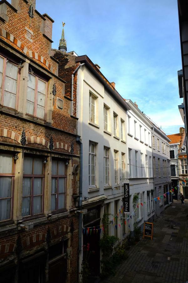 Modern Appartment In The Heart Of Gent Bagian luar foto